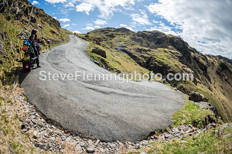 105837 - Hardknott Hairpin 11.00 - 12.00