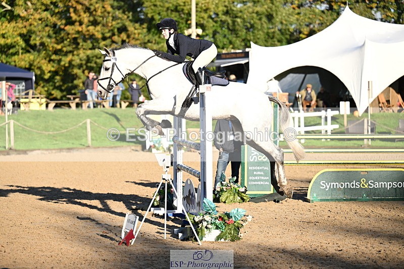 251024A-094509-06208 - B-109-Zoe.Davies