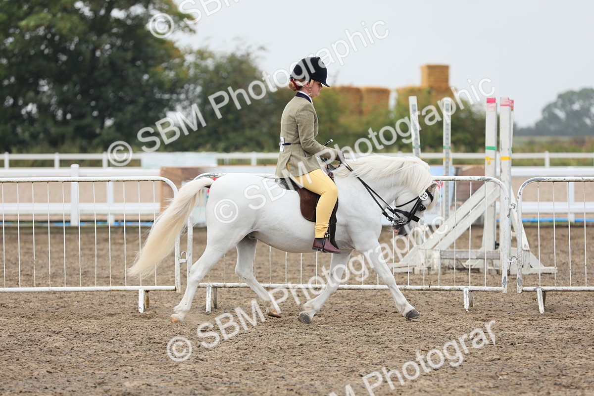 SBM_22292 - Class 807 - Young Rider 11 to 16 Yrs