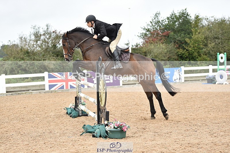 231013A-131046-01727 - Cls 3 1.05m Amateur Quali