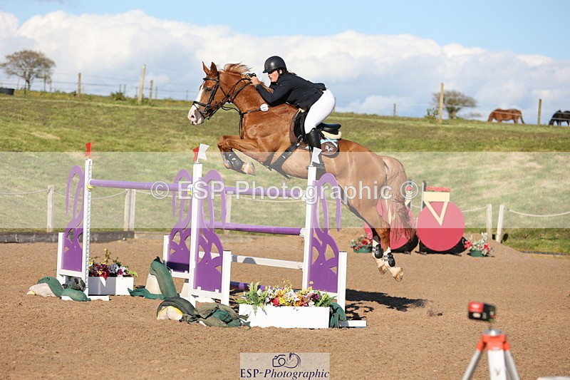 240419A-174527-09975 - Cls 10, 2 Star Big Tour 145cm  Break to End