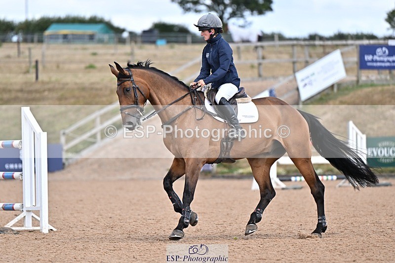 260819-144342-01204 - Cls 6 Foxhunter and 1.20m