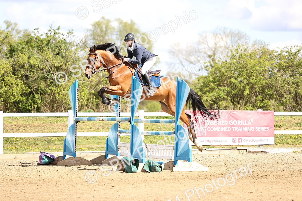 SBM_003852 - Class 17 - Senior Newcomers - 1.10m