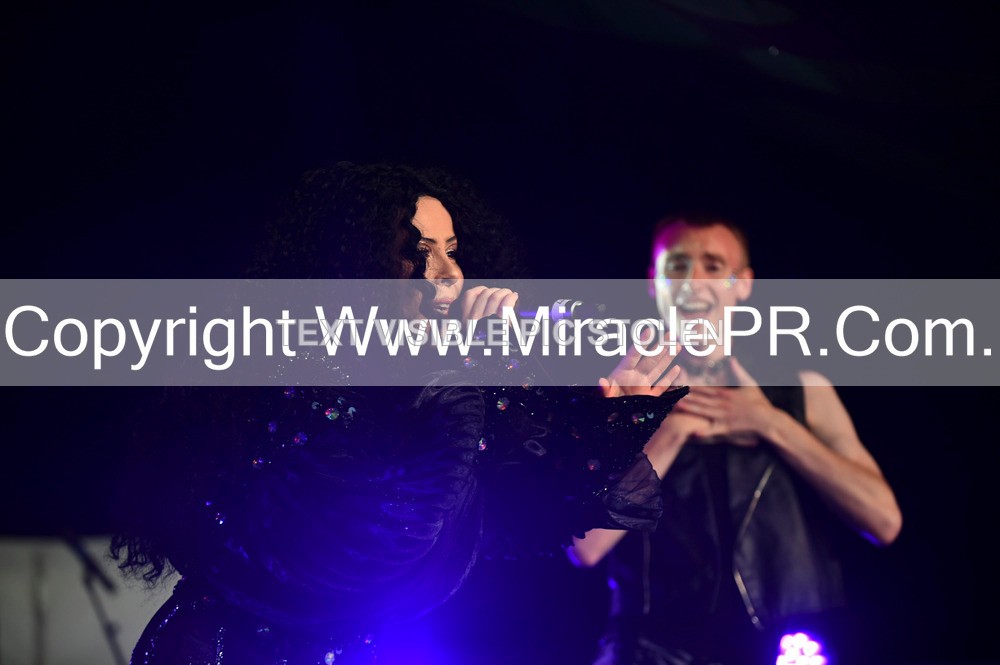 SH4_5925 - The Cher Experience