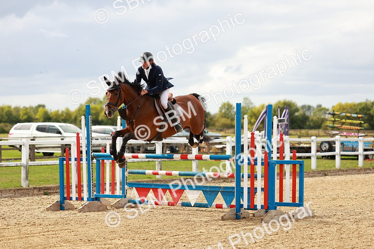 SBM_001353 - Class 4 - Senior Newcomers - 1.10m