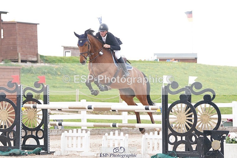 250425-100804-08449 - Cls 30 Young Horse 6yr old