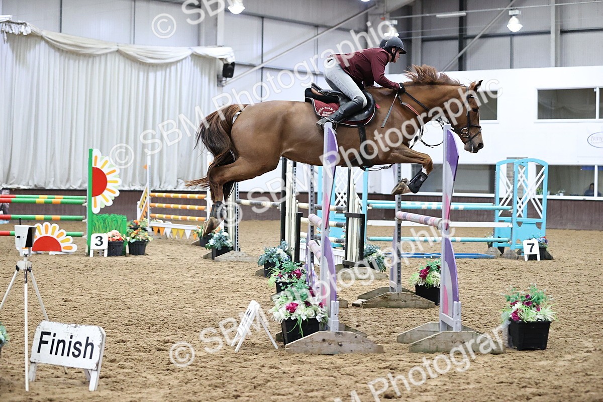 SBM_001901 - Class 4 - Senior Newcomers - 1.10m Open