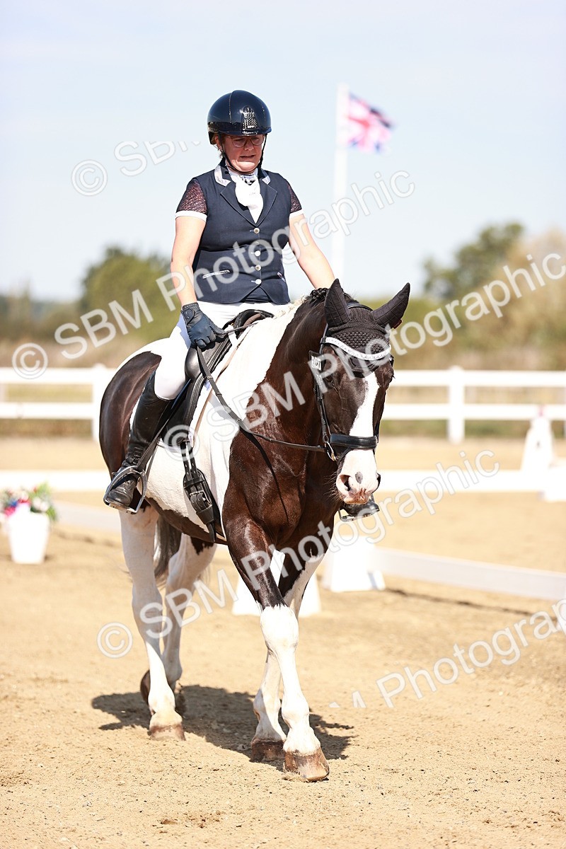 SBM_004340 - Class 12 - Novice 5 - 10.31-11.41