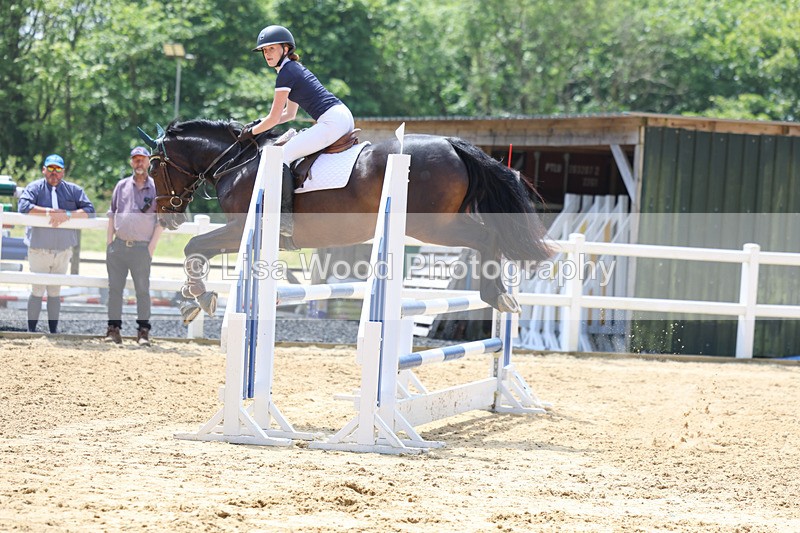 3E7A0502 - Class 10: Senior 95cm open