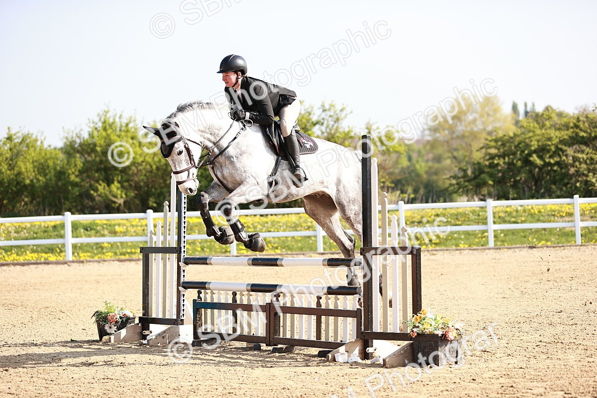  - Class 21 - Senior British Novice - 90cm