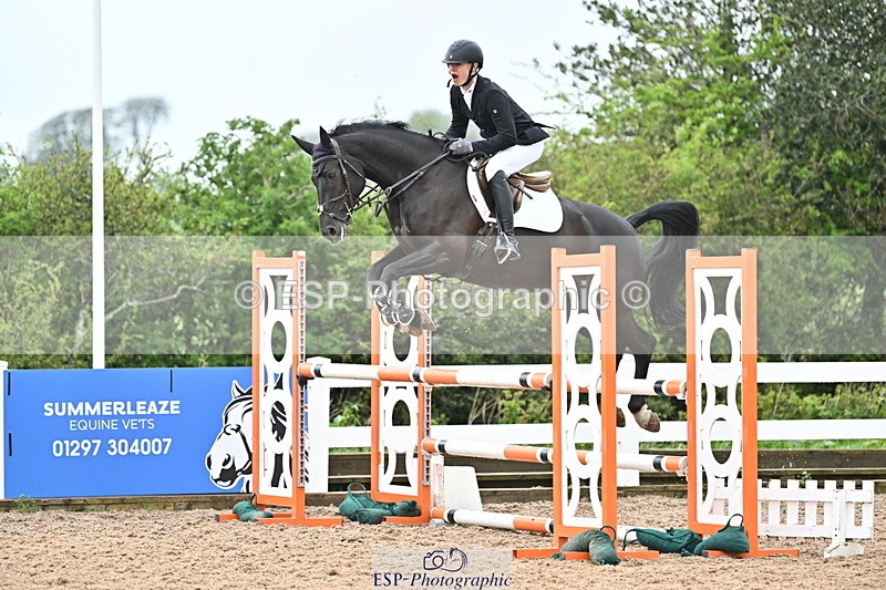 240501A-121620-00572 - Cls 7 Snr Newcomers and 1.10m Open