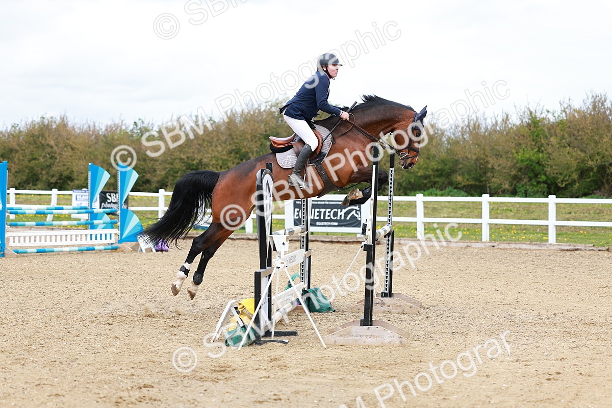 SBM_002515 - Class 10 - Senior Newcomers - 1.10m