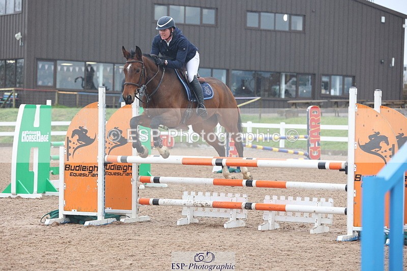 231112A-101148-03245 - Cls 17 Blue Chip Novice Winter Qualifier