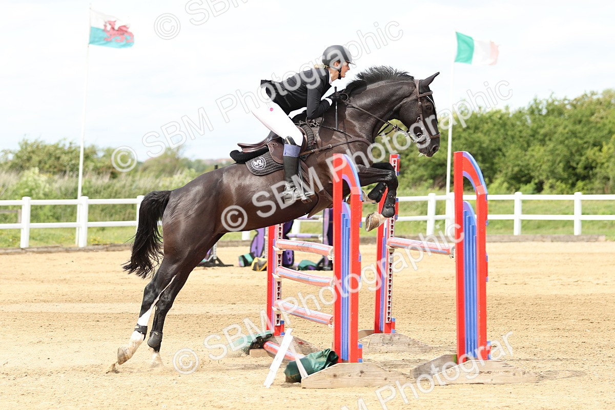 SBM_001087 - Class 4 - Senior Newcomers - 1.10m