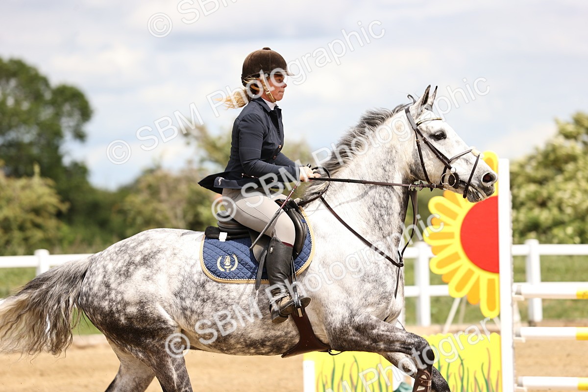 SBM_003029 - Class 11 - Senior Newcomers - 1.10m