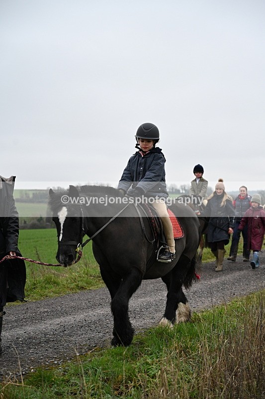 WJ7_9820 - Walk out..