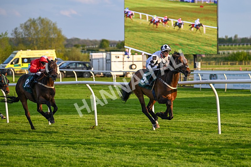 300424-Race 5-Bowman-2928 - Race 5