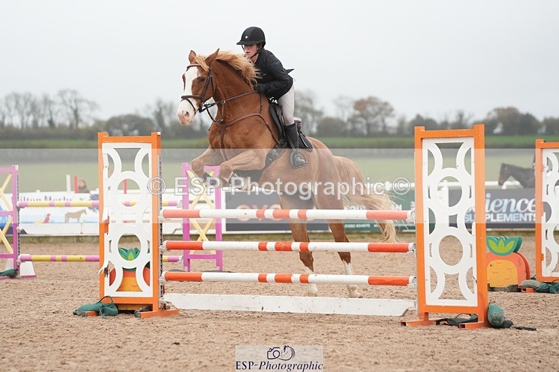 251109-115506-03674 - Cls 20 Newcomers and 1.10m Open