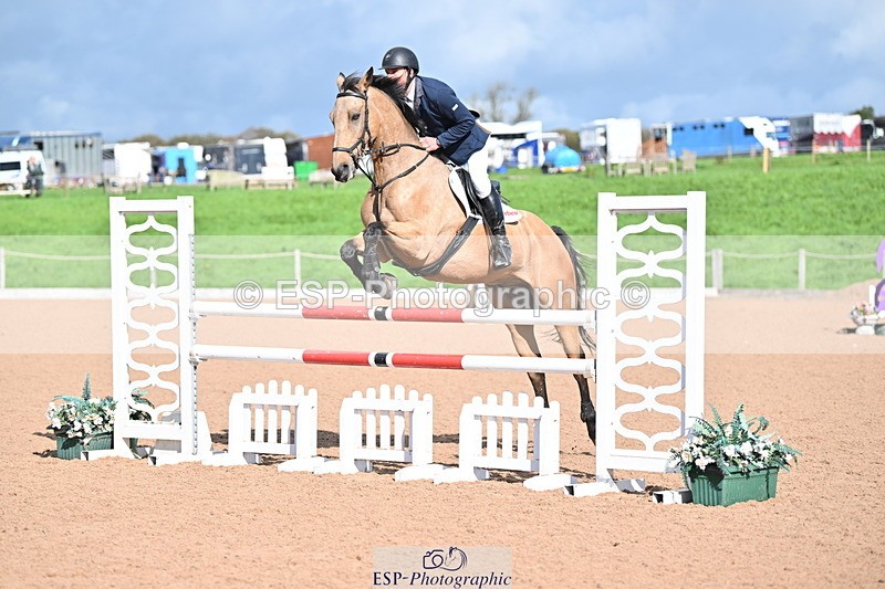 231014A-124345-04643 - Cls 19 1.15m Members Cup