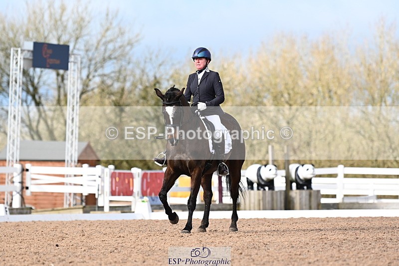 240218A-143303-08671 - 184-jeanette.male-Langaller.Future.Star