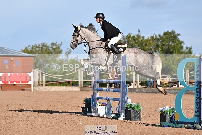 250912-092056-03325 - Cls 14 Snr Newcomers