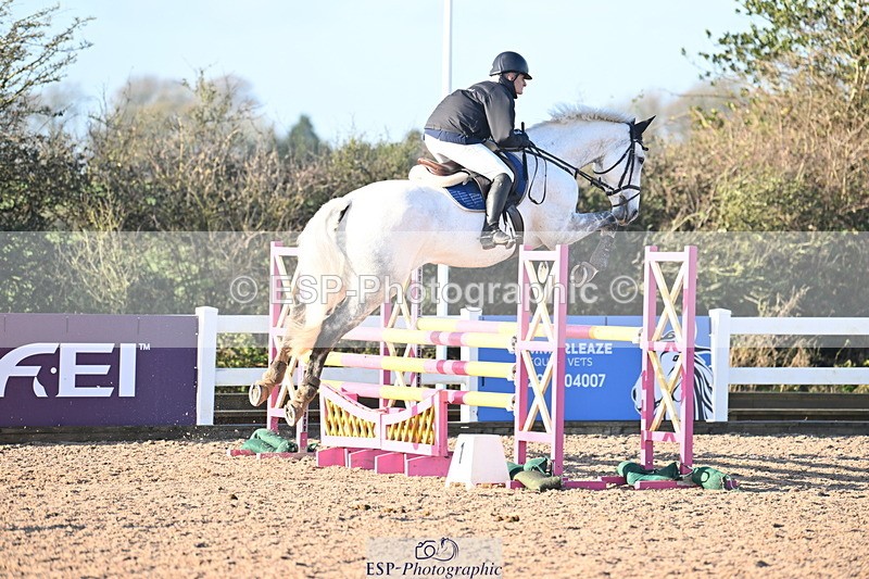 231210A-131113-02508 - Cls 20 Newcomers & 1.10m Open