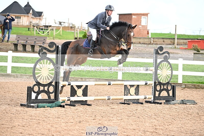 241023A-140153-00950 - Cls 4 Newcomers and 1.10m Open