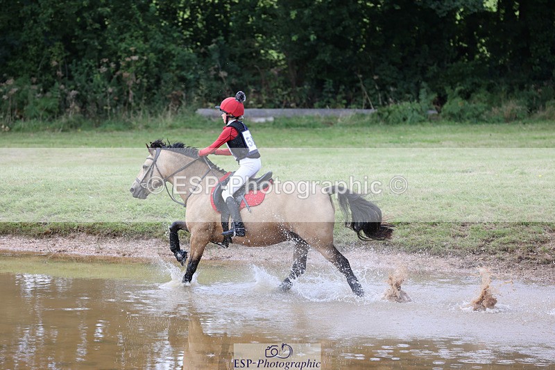 240825X-111636-32240 - 70cm XC 11.00 to 12.00