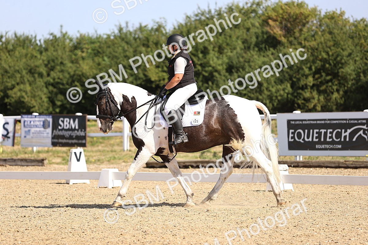 SBM_009236 - Novice 5 - 9.50-10.53