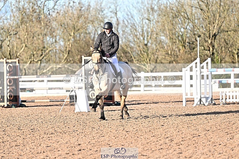 251203-140029-00768 - Cls 5 Foxhunter and 1.20m Open