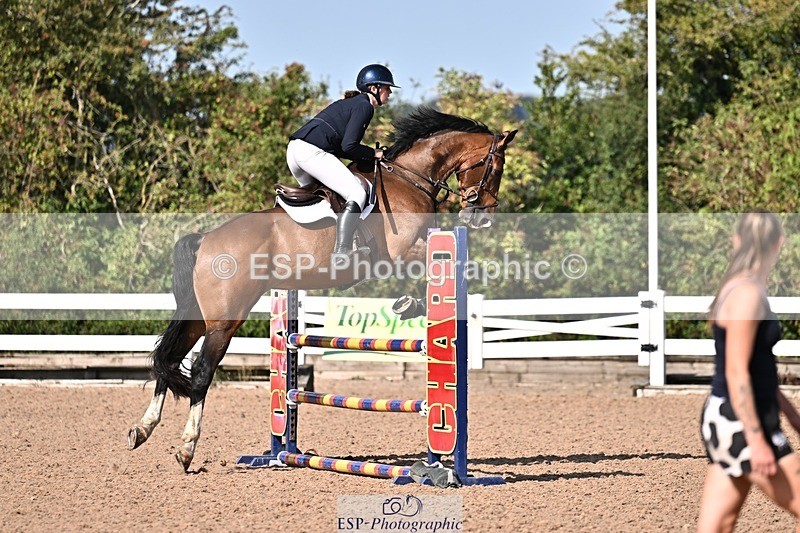 260812-095943-00140 - Cls 2 British Novice and 90cm