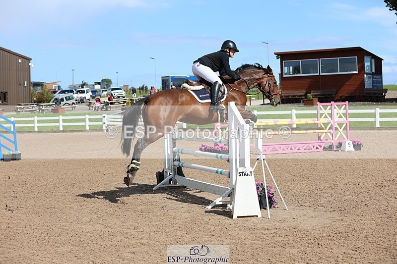 250913-142228-07353 - Cls 25 1.05m Amateur Quali