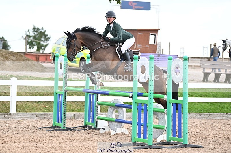 250820B-130106-00674 - Cls 4 Newcomers and 1.10m Open