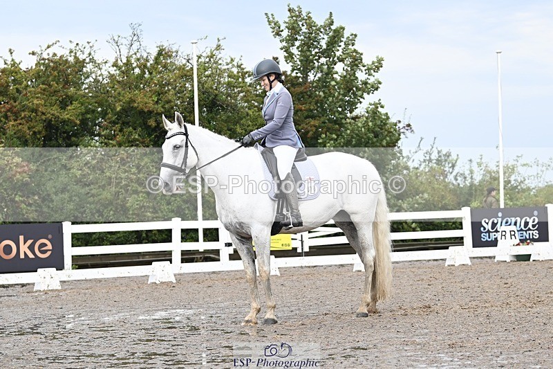 250907-105154-06380 - 070-Charlotte.DoreyDeards.Silver.Bounce