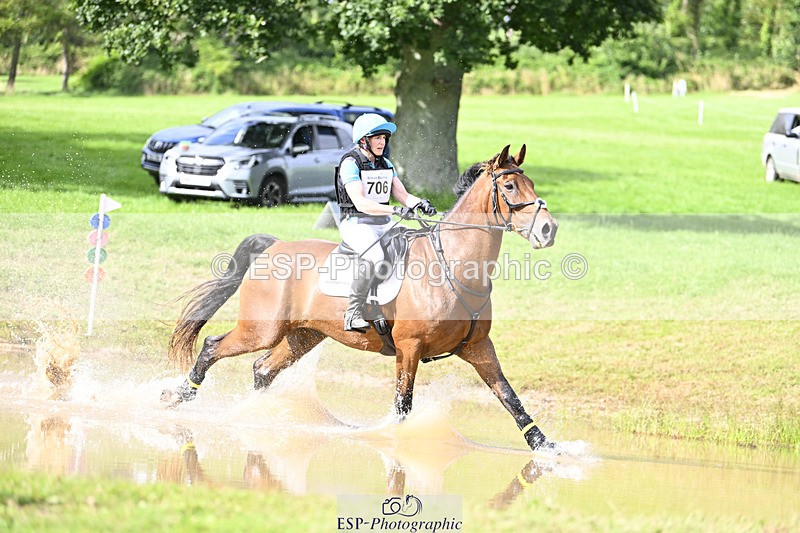 240804-171625-18895 - 706-Sharon_Kellaway-OBERON_XII