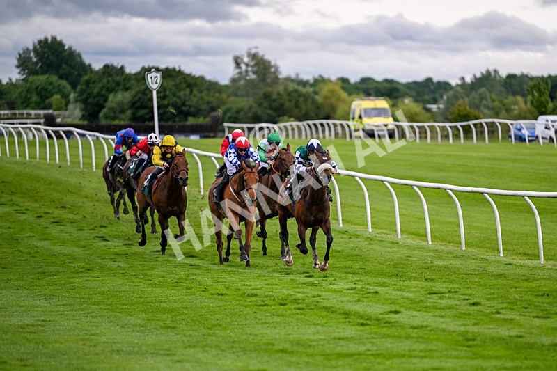 110626-Race 4-Winchurch-4860 - Race 4 19.52pm Download The Raceday Ready App Handicap