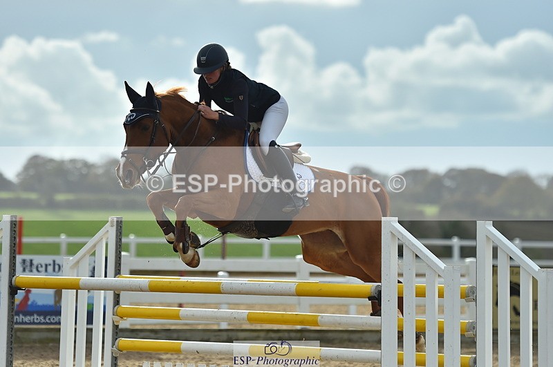 231111A-125848-02010 - Cls 12 Newcomers & 1.10m Open