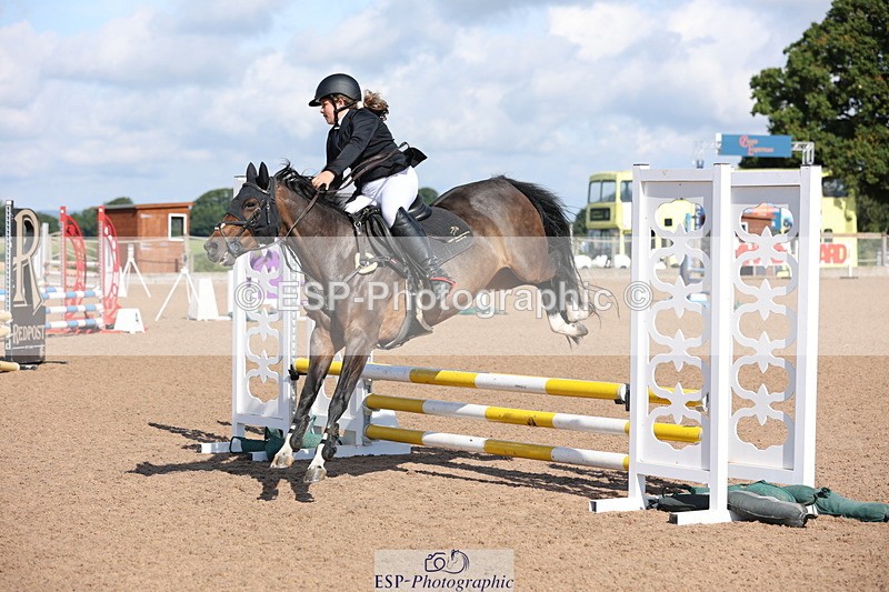 240714A-092743-01581 - Cls 1&2 128cm 10yrs & 70cm Open