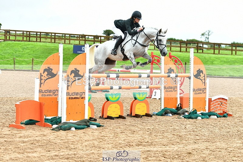 230805A-111009-00288 - Cls 2 Snr Newcomers & 1.10m Open