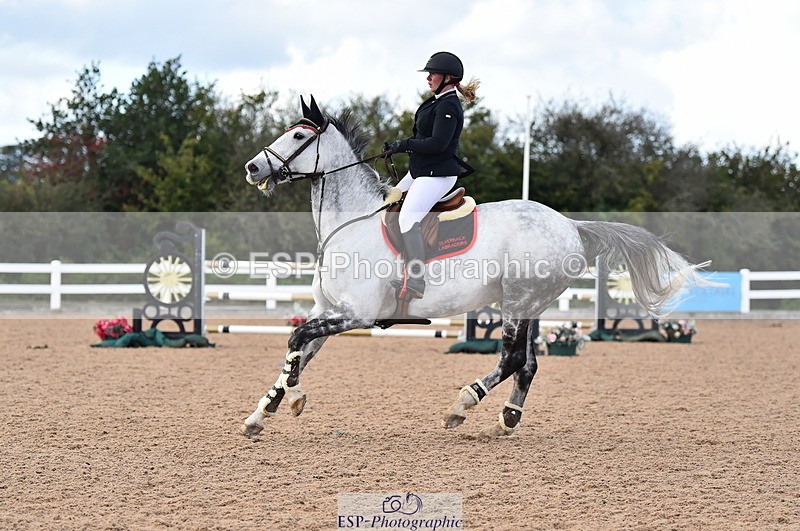 231014A-145006-05352 - Cls 15 1.05m Amateur Q 2nd R