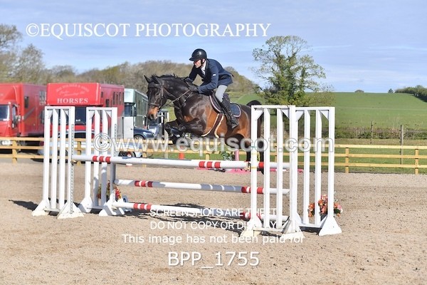 BPP_1755 - CLASS 18 SUN Senior Newcomers/ 1.10m Open