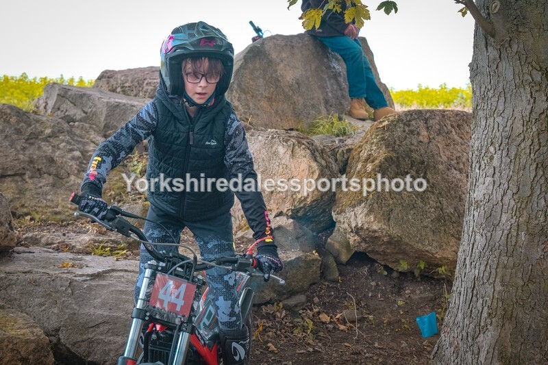 DSCF0408 - Ripon MC Trial 27/09- kids