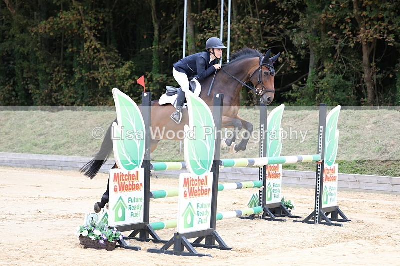 3E7A3107 - Class 8: Senior Newcomers/1.10m open