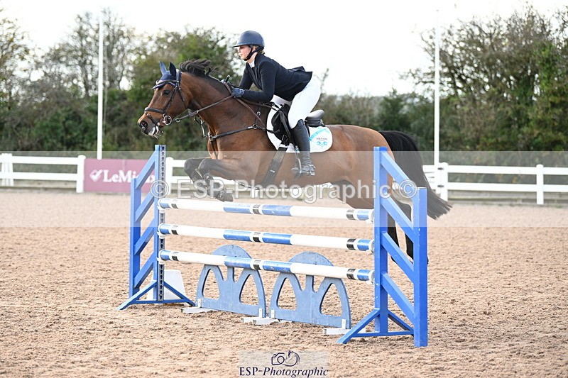 241023A-142050-01015 - Cls 4 Newcomers and 1.10m Open