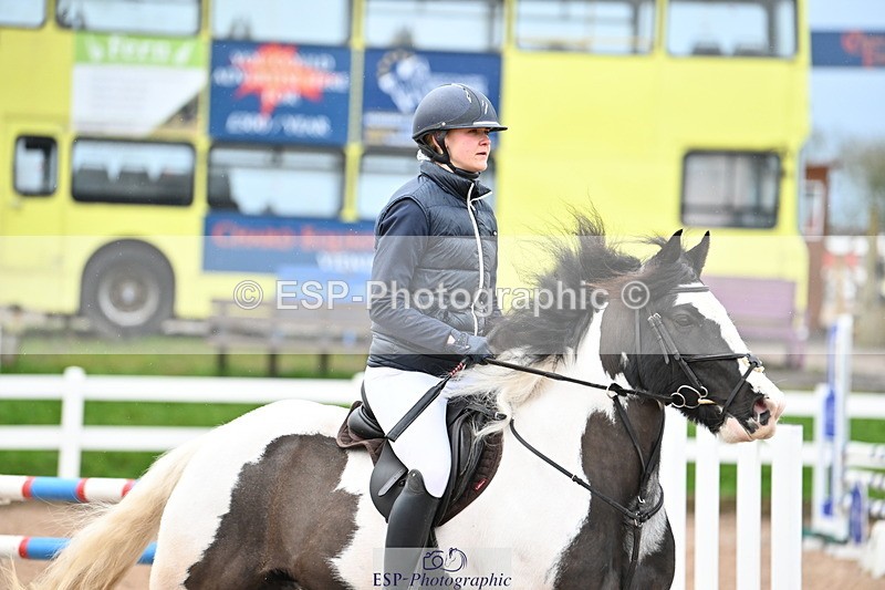 240224A-084234-02835 - Cls 9 British Novice and 90cm Open