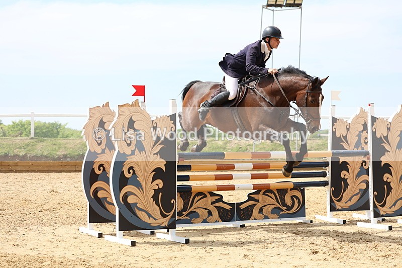 3E7A7216 - Class 7: Senior Newcomers/1.10m open