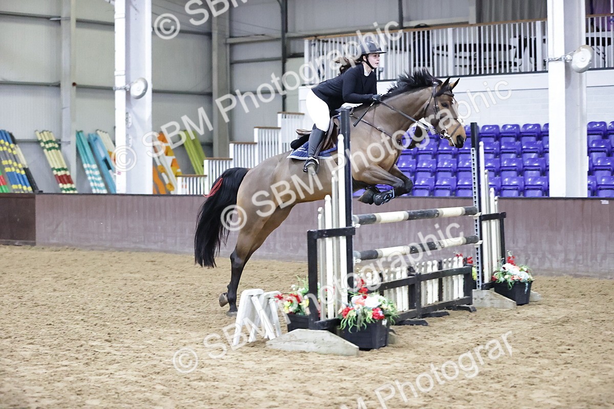 SBM_001237 - Class 4 - Senior Newcomers/ 1.10m Open