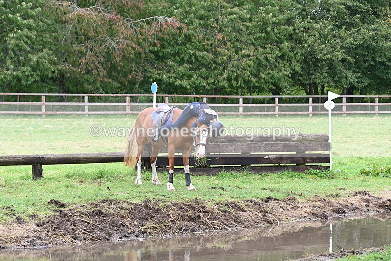 WJ6_5851 - Time at Photographer 12:31 to 12:40