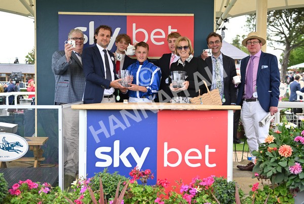 200825-247 Santorini Star - Race 5 4.10pm Sky Bet Stayers Handicap