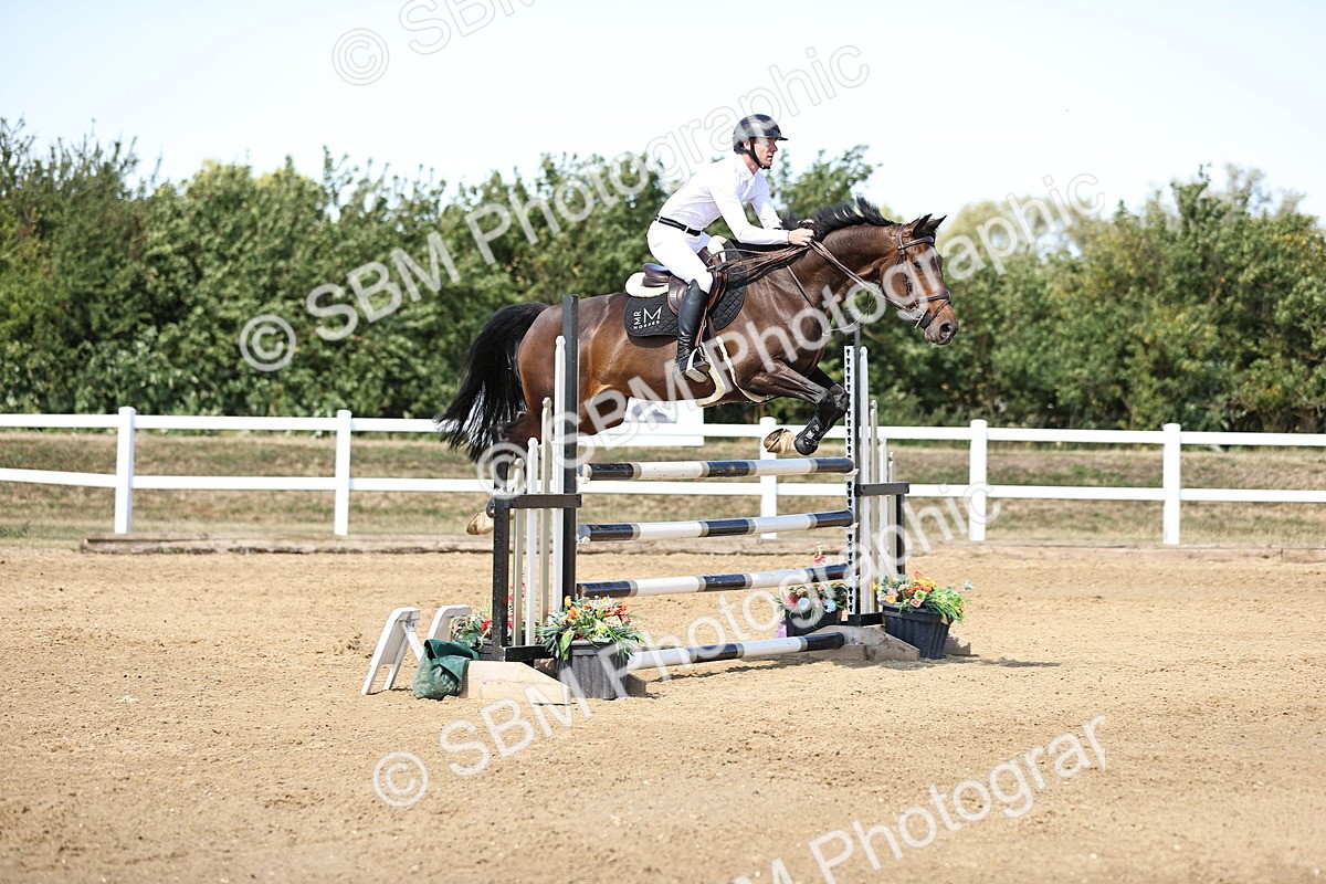 SBM_015349 - Class 16 - Senior foxhunter - 1.20m Open